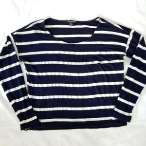💘Forever 21 size Small Navy Blue Strip Top